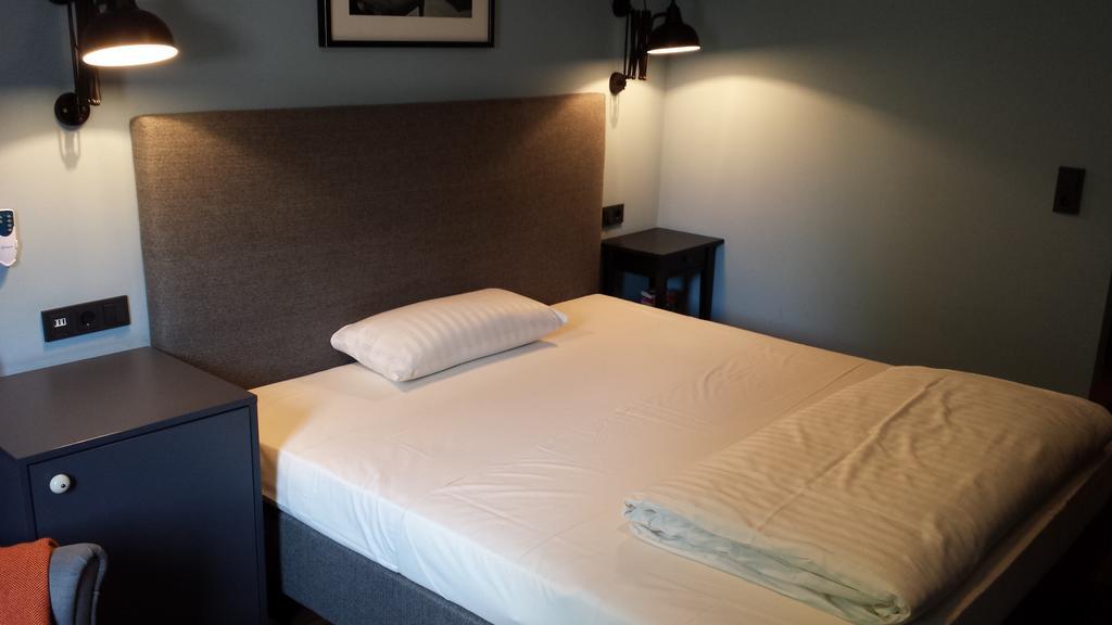 Hotel Henry