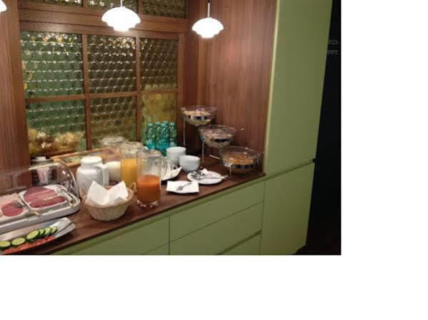 Henry Hotel 3*